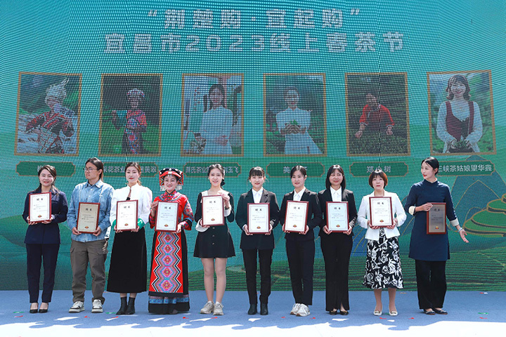 6f3ee66a7f5368f7